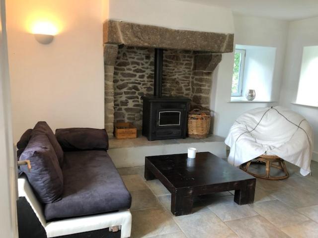 Merveilleux Cottage Dans Parc De 7,5 Hectares Saint-Nicolas-du-Pélem Exteriér fotografie