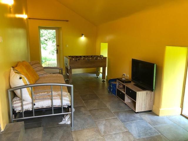 Merveilleux Cottage Dans Parc De 7,5 Hectares Saint-Nicolas-du-Pélem Exteriér fotografie